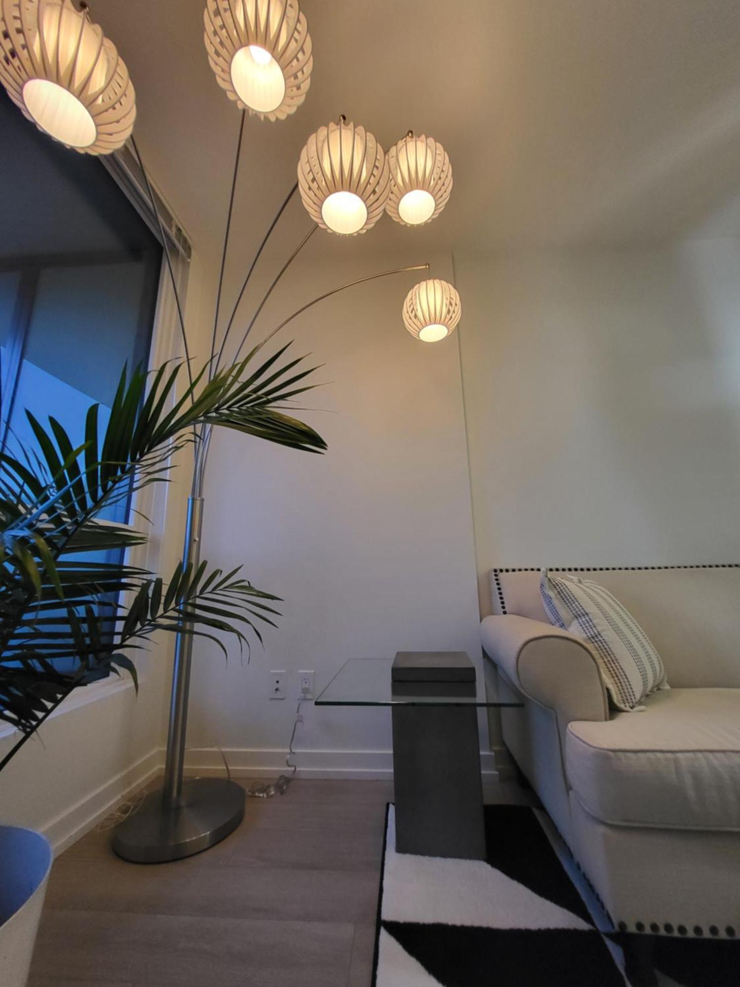 Your Perfect Escape - Modern Landmark Condo In Downtown Calgary - Free Parking- Premium Location Exteriör bild